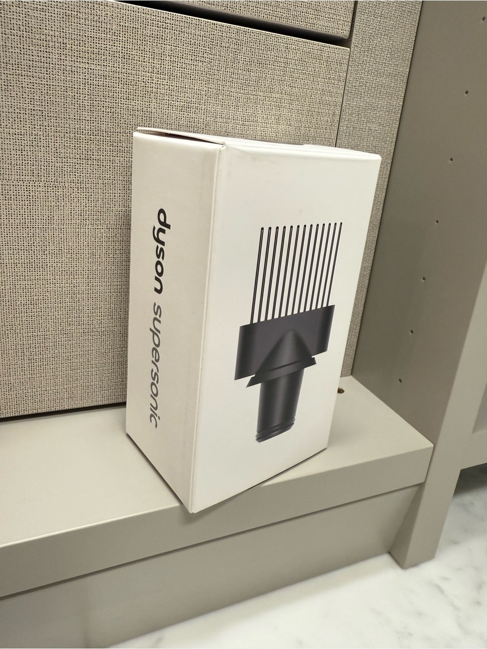 Dyson Supersonic Wide tooth comb attachment (Iron) - Picture 2 of 2